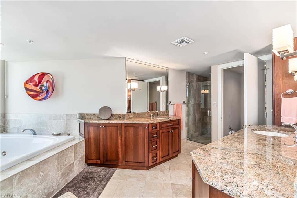4021 Gulf Shore Blvd #1804, Naples, photo 17