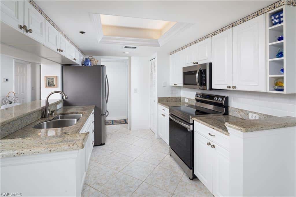 5550 Heron Point Dr #305, Naples, photo 6