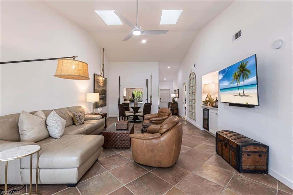15450 Cedarwood Ln #202, Naples, photo 19