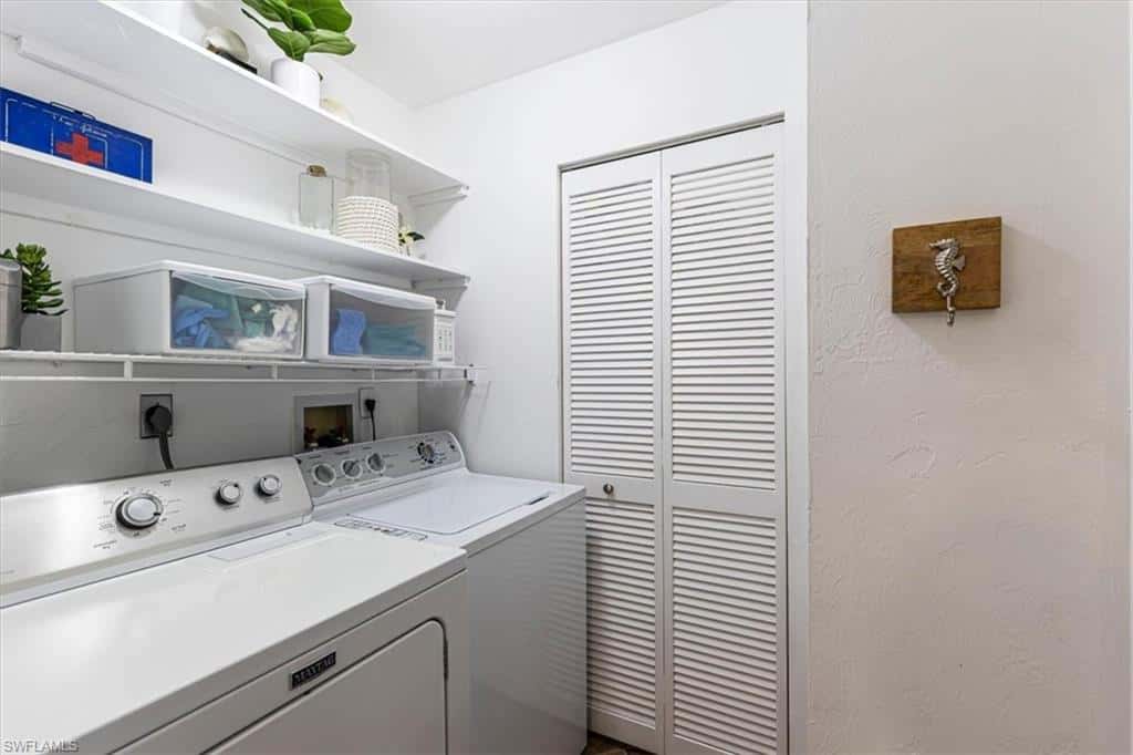 15450 Cedarwood Ln #202, Naples, photo 29