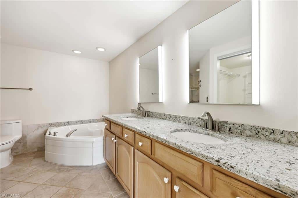 13105 Vanderbilt Dr #407, Naples, photo 23