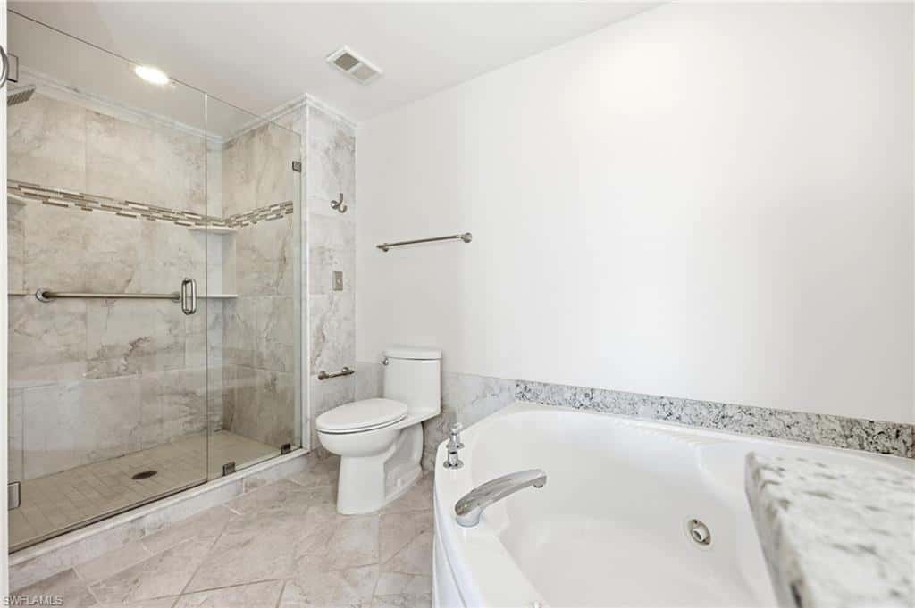 13105 Vanderbilt Dr #407, Naples, photo 24