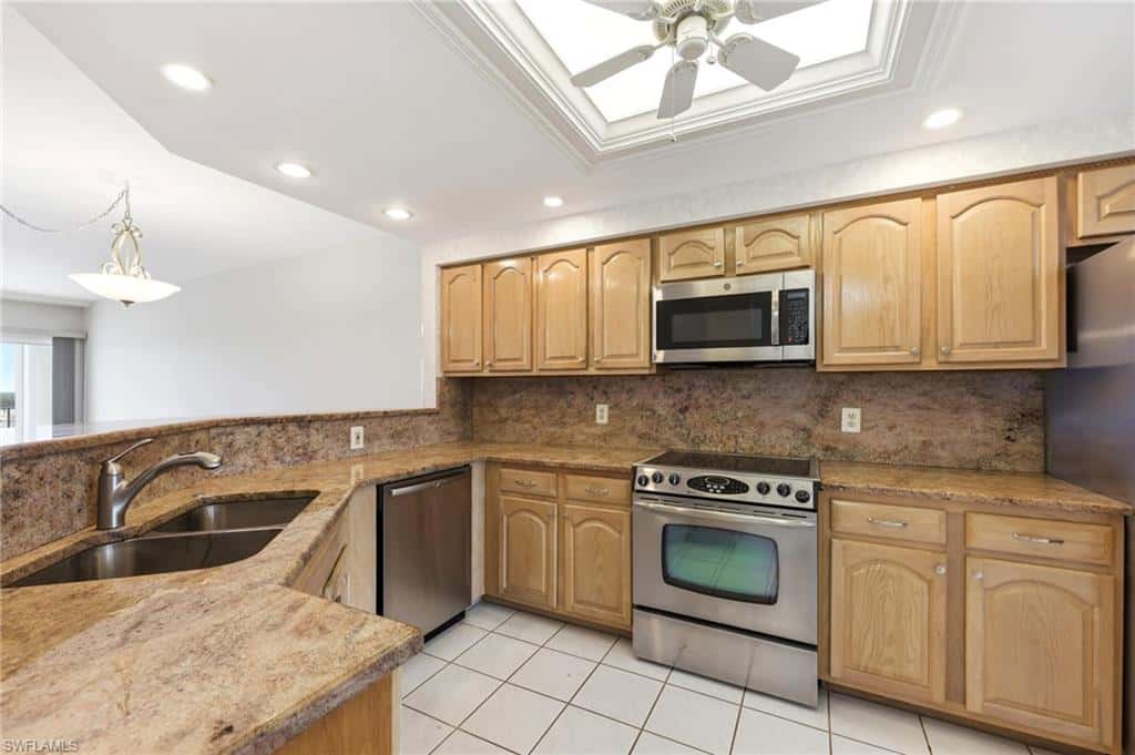 13105 Vanderbilt Dr #407, Naples, photo 4