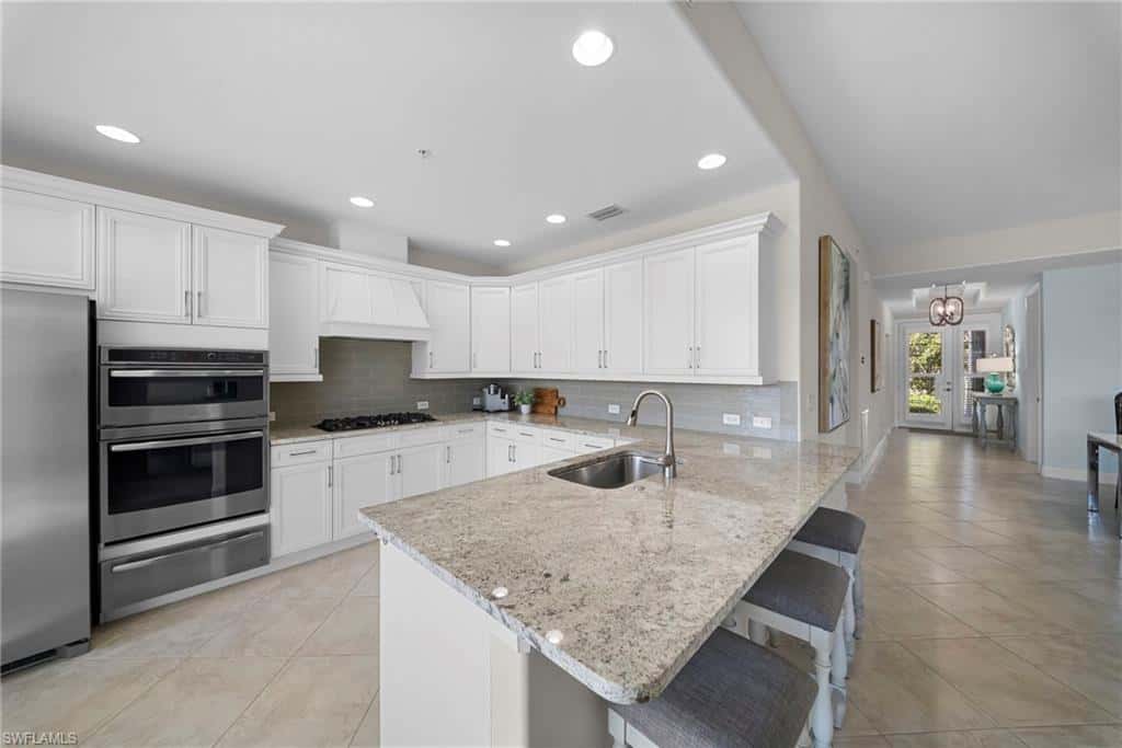 8030 Signature Club Cir #102, Naples, photo 7