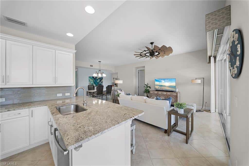 8030 Signature Club Cir #102, Naples, photo 8