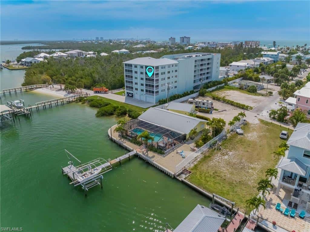 345 Mango St #401, Fort Myers Beach, photo 9
