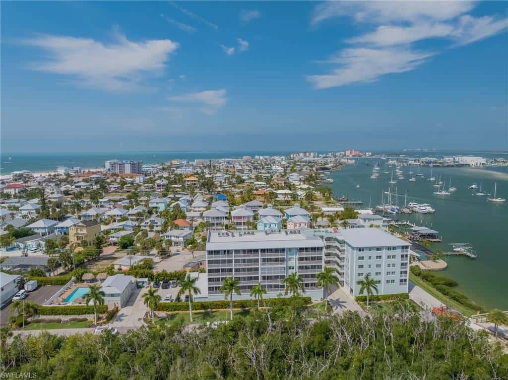 345 Mango St #401, Fort Myers Beach, photo 45