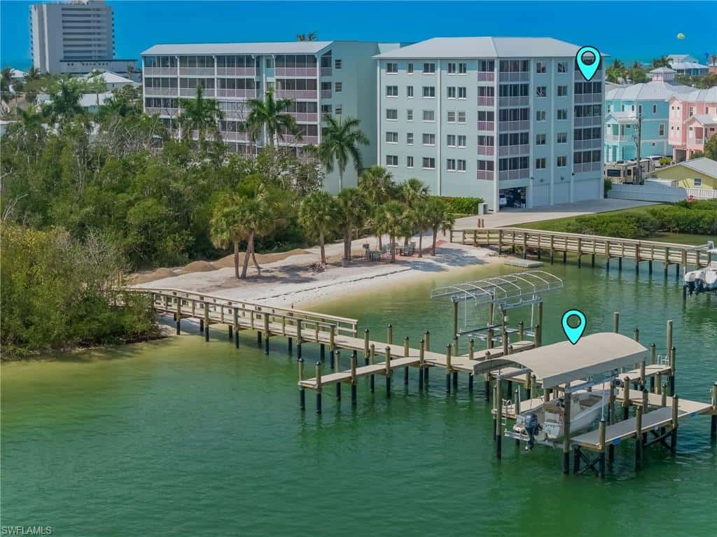 345 Mango St #401, Fort Myers Beach, photo 4