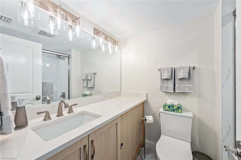 2850 Gulf Shore Blvd #102, Naples, photo 18