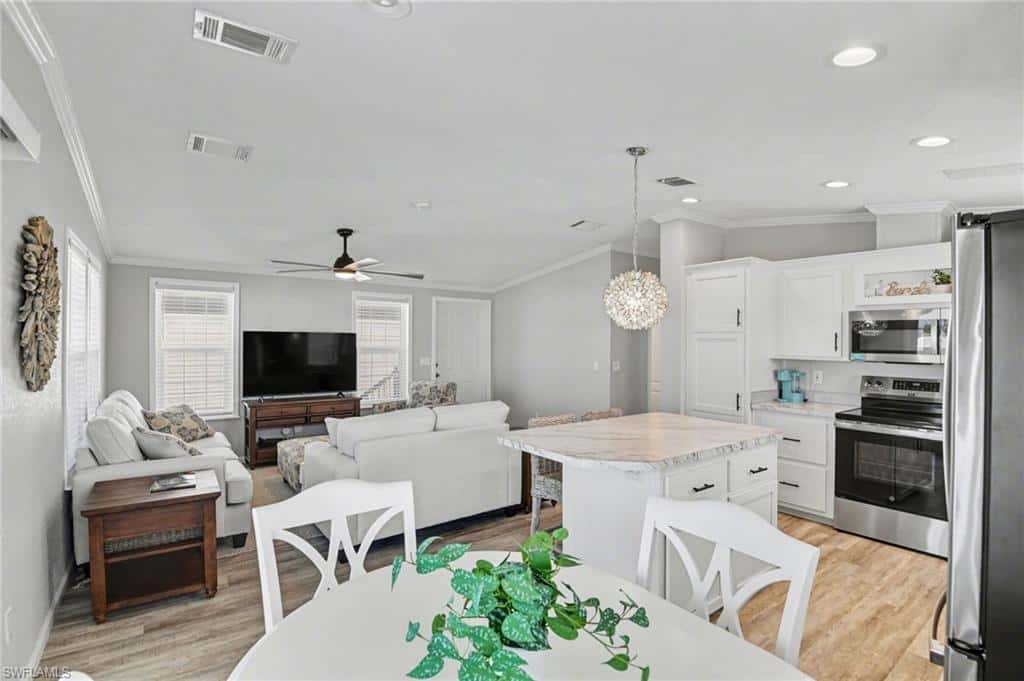 17770 Bryan Ct, Fort Myers Beach, photo 4