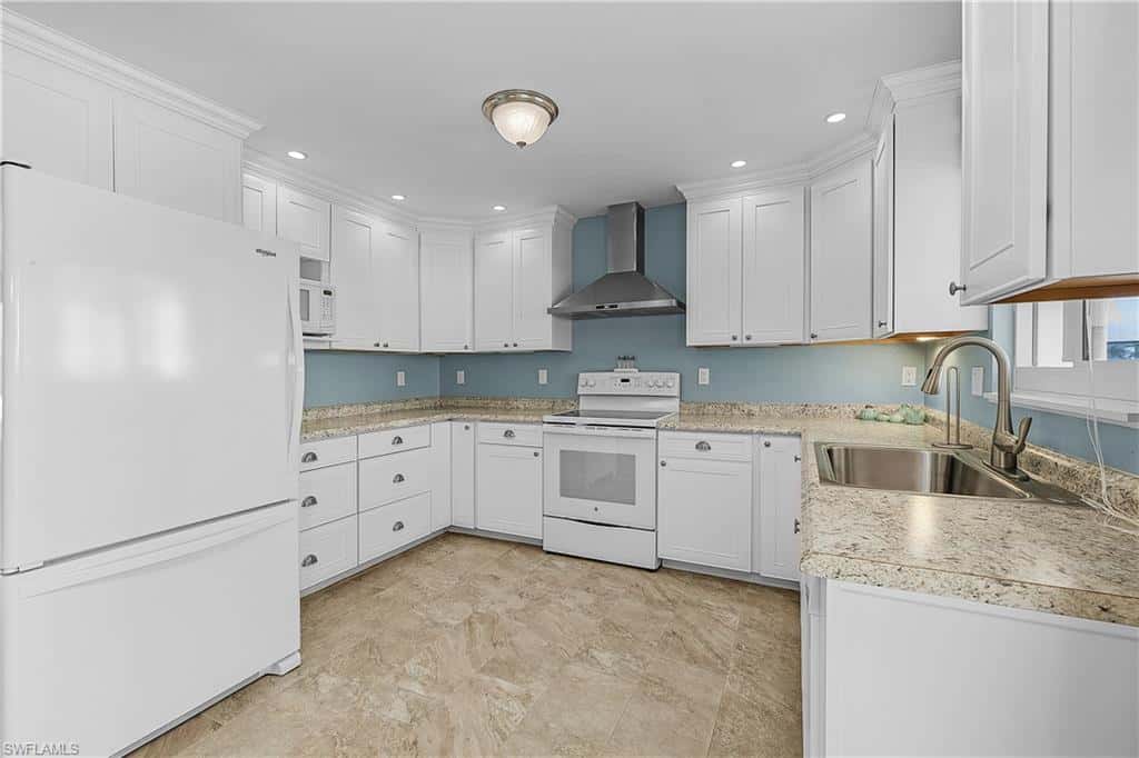 7815 Bocilla Ln, Bokeelia, photo 11