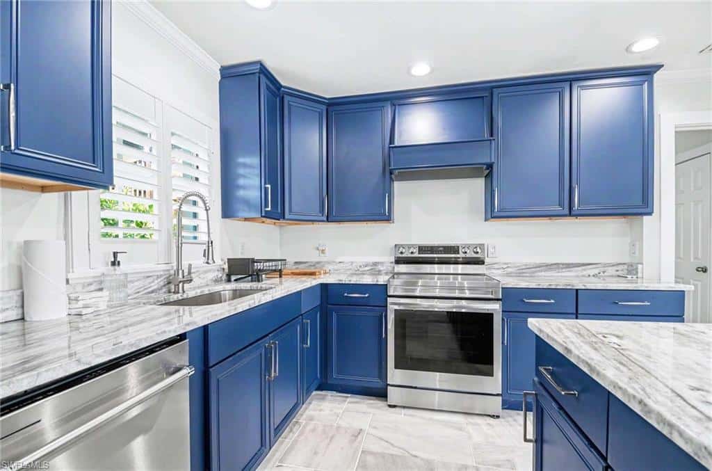 112 Capri Blvd, Naples, photo 10