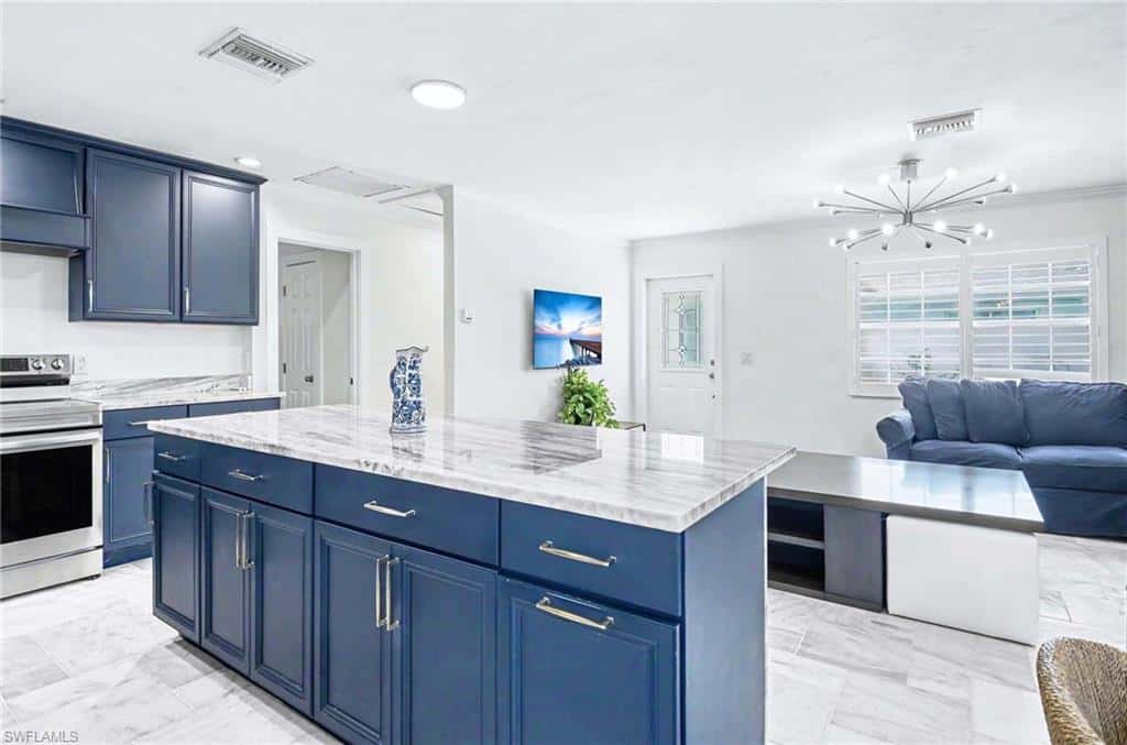 112 Capri Blvd, Naples, photo 8