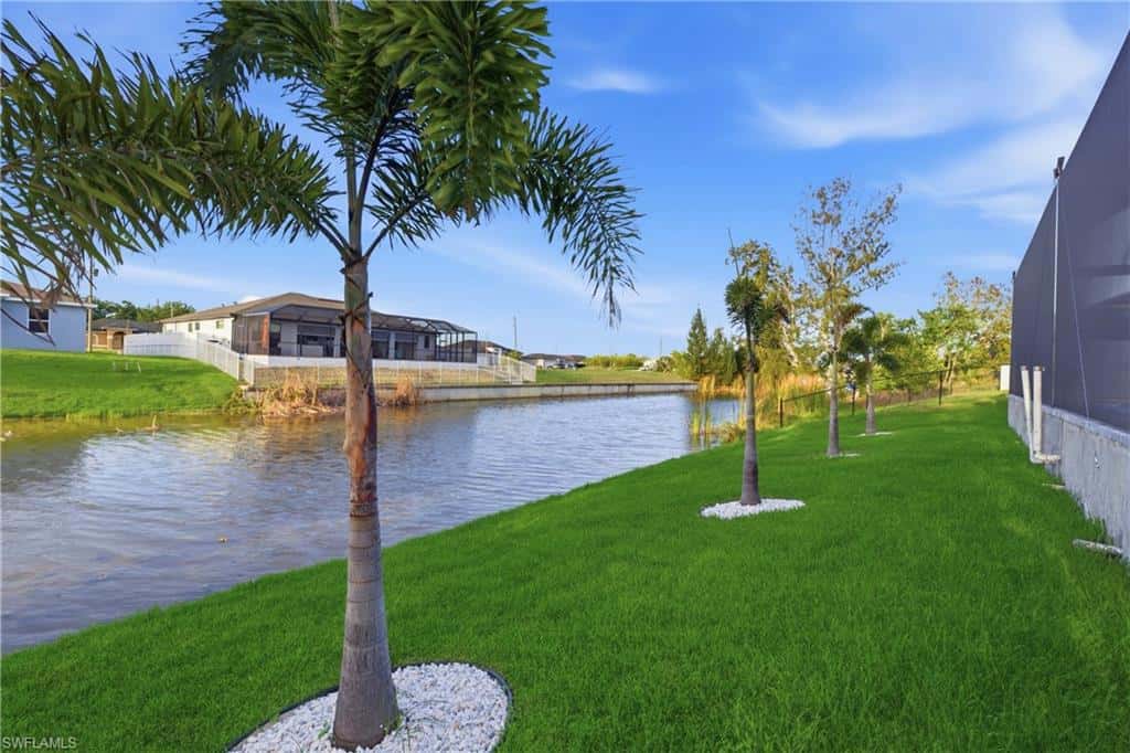 1031 1st Ter, Cape Coral, photo 39