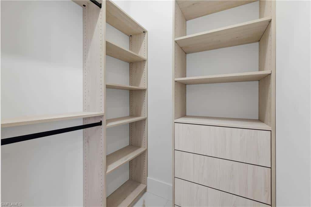1031 1st Ter, Cape Coral, photo 32