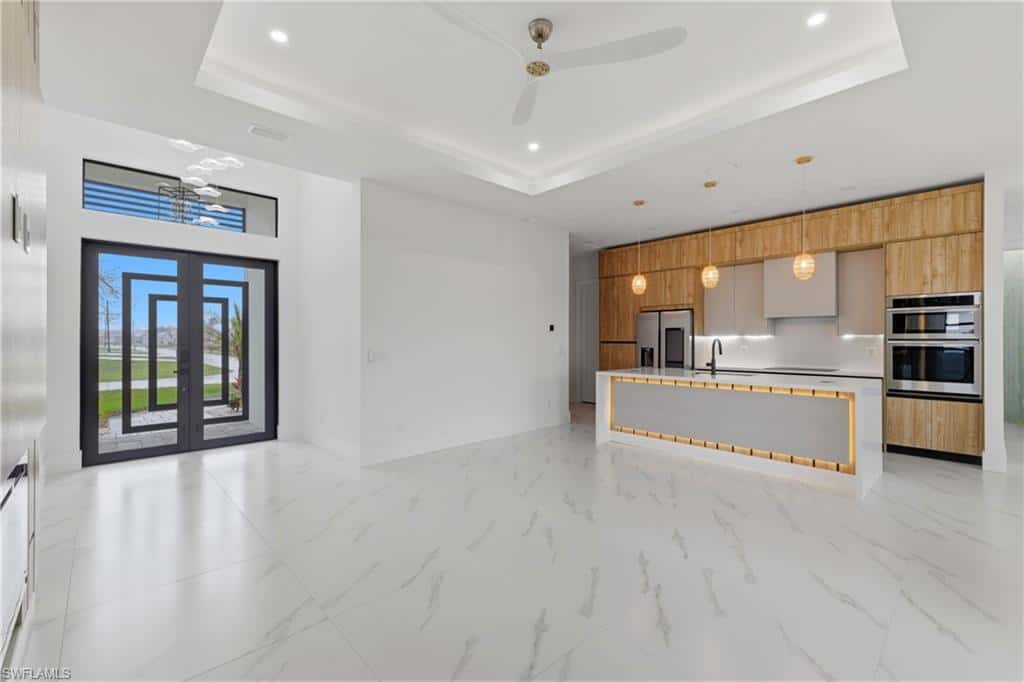 1031 1st Ter, Cape Coral, photo 28