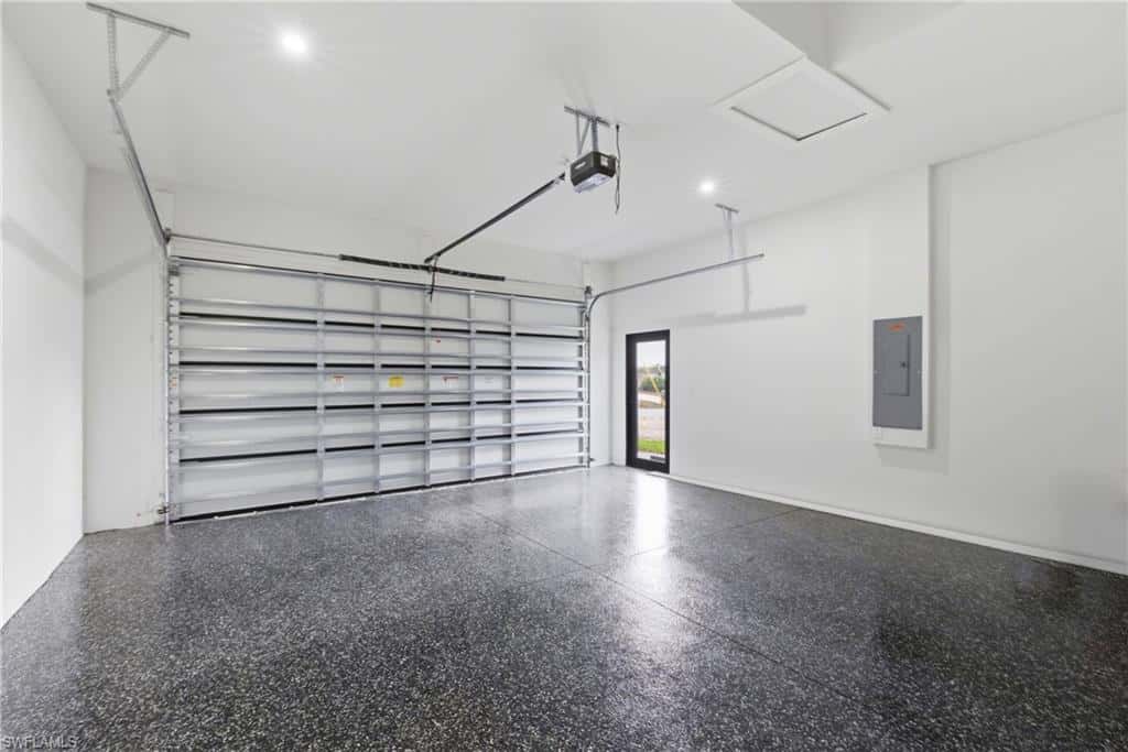 1031 1st Ter, Cape Coral, photo 18