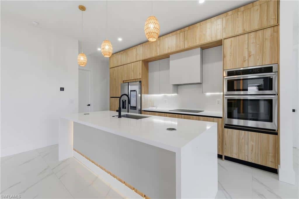 1031 1st Ter, Cape Coral, photo 8