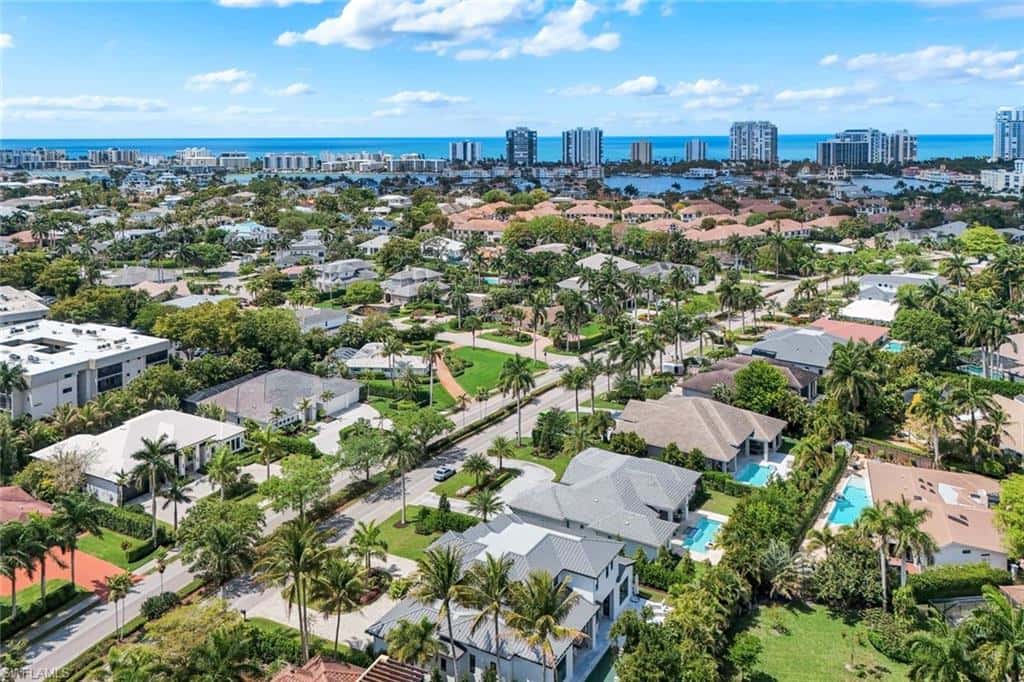 767 Park Shore Dr, Naples, photo 38