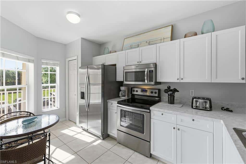 9175 Celeste Dr #204, Naples, photo 5