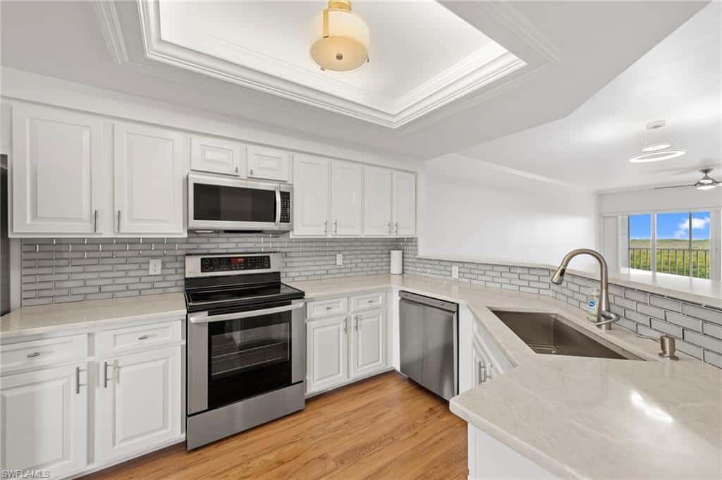 13105 Vanderbilt Dr #502, Naples, photo 9