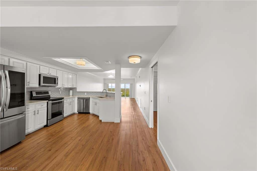 13105 Vanderbilt Dr #502, Naples, photo 4