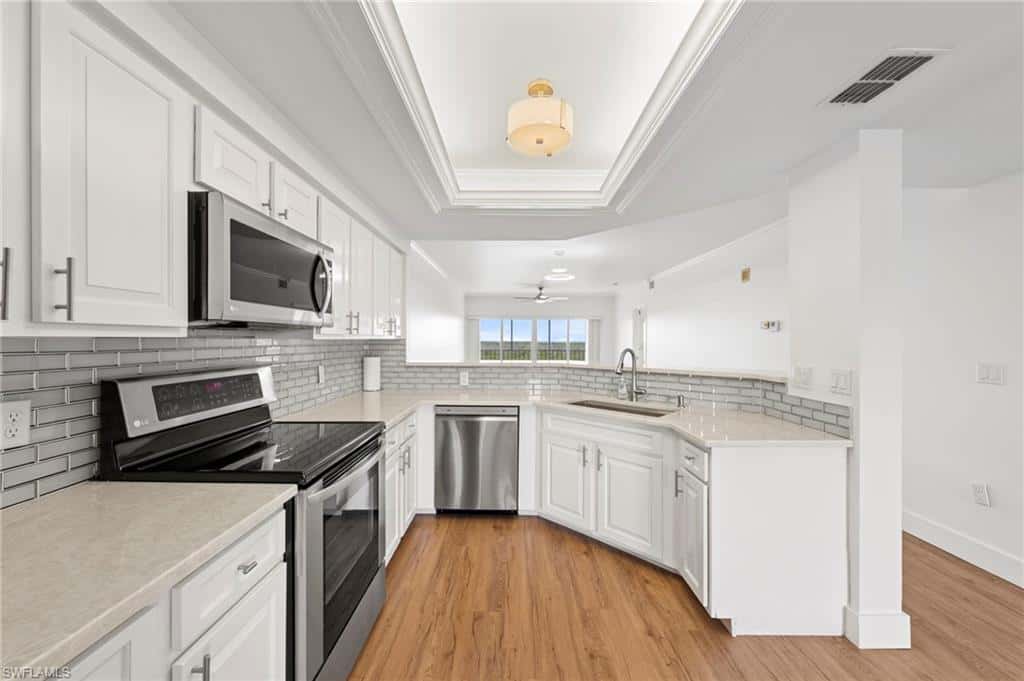 13105 Vanderbilt Dr #502, Naples, photo 8