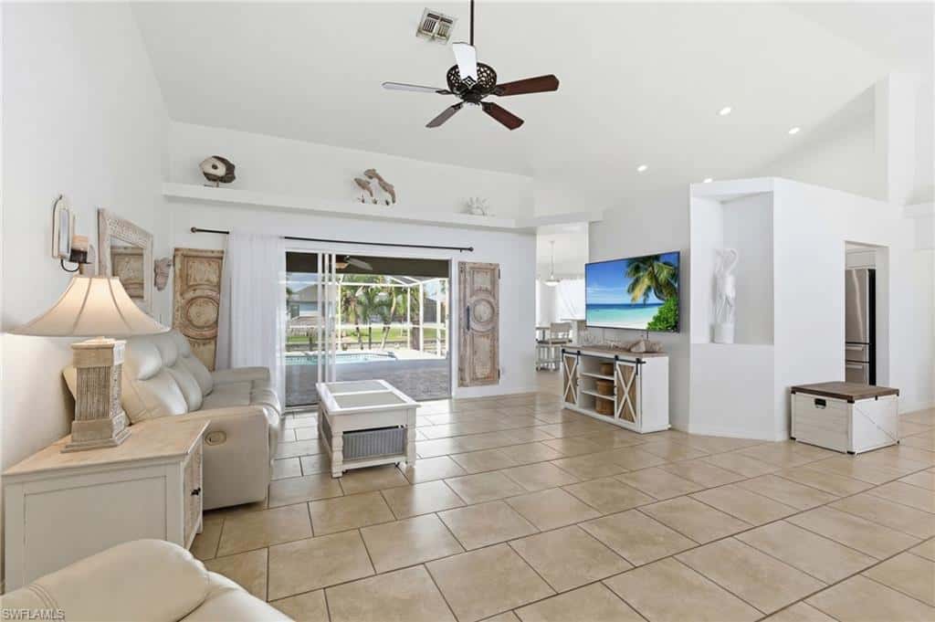 2105 29th Ter, Cape Coral, photo 6