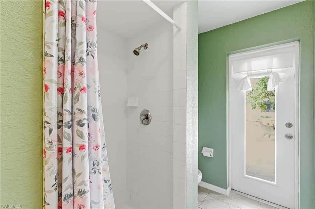 2105 29th Ter, Cape Coral, photo 32