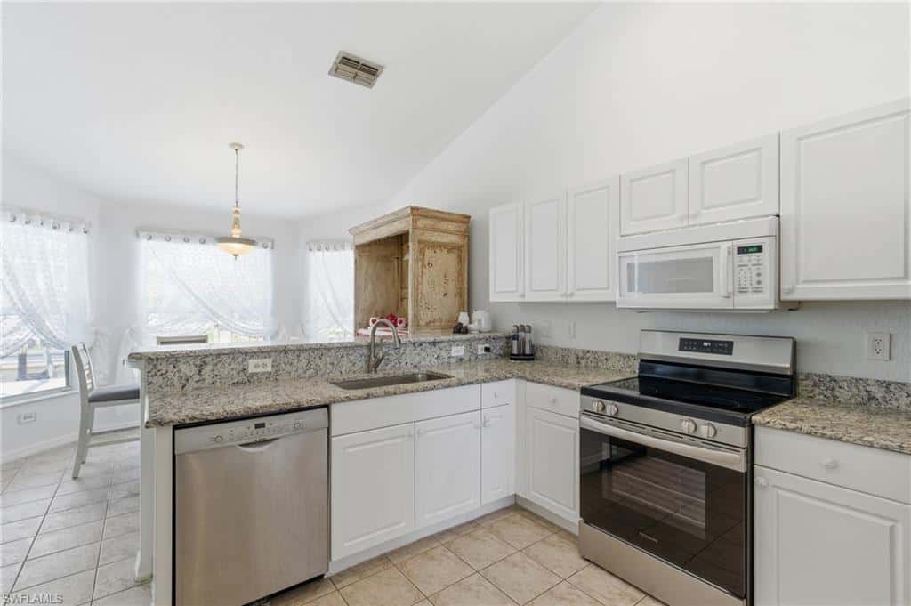 2105 29th Ter, Cape Coral, photo 14