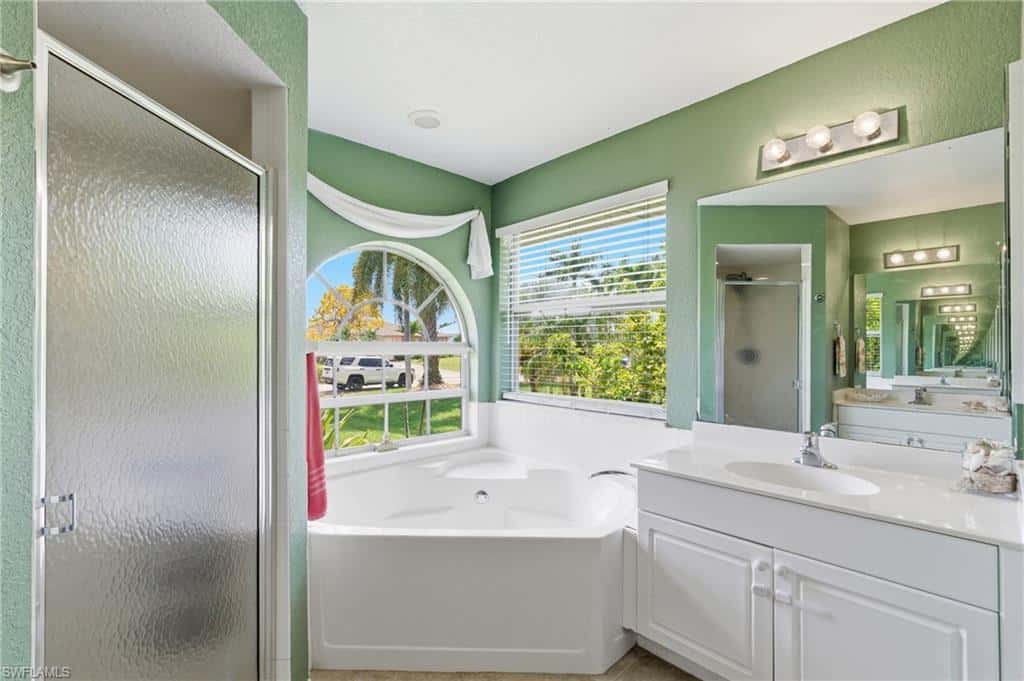 2105 29th Ter, Cape Coral, photo 25