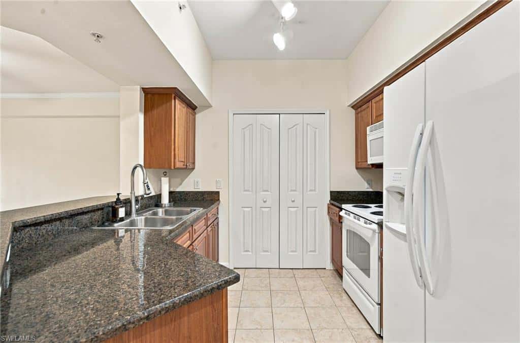 13010 Positano Cir #108, Naples, photo 6