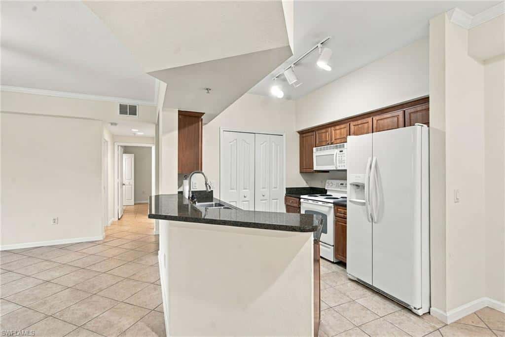 13010 Positano Cir #108, Naples, photo 5