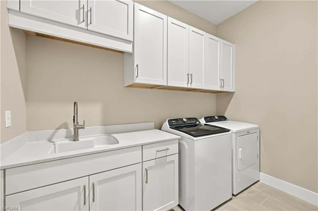 8718 Driftwood Dr, Naples, photo 24