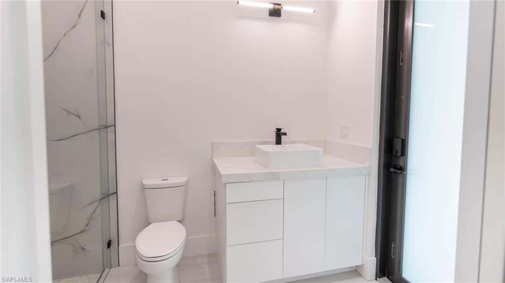 649 Golden Gate Blvd, Naples, photo 23