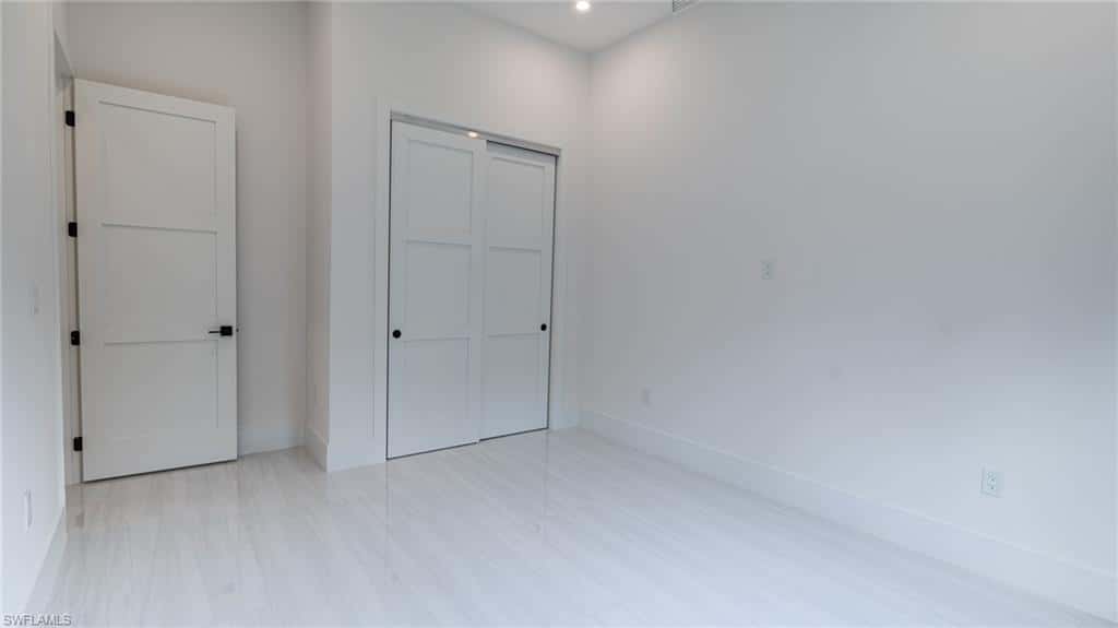 649 Golden Gate Blvd, Naples, photo 27