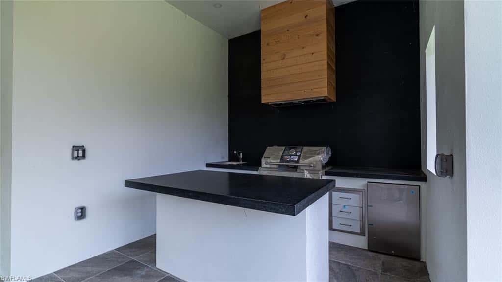 649 Golden Gate Blvd, Naples, photo 46