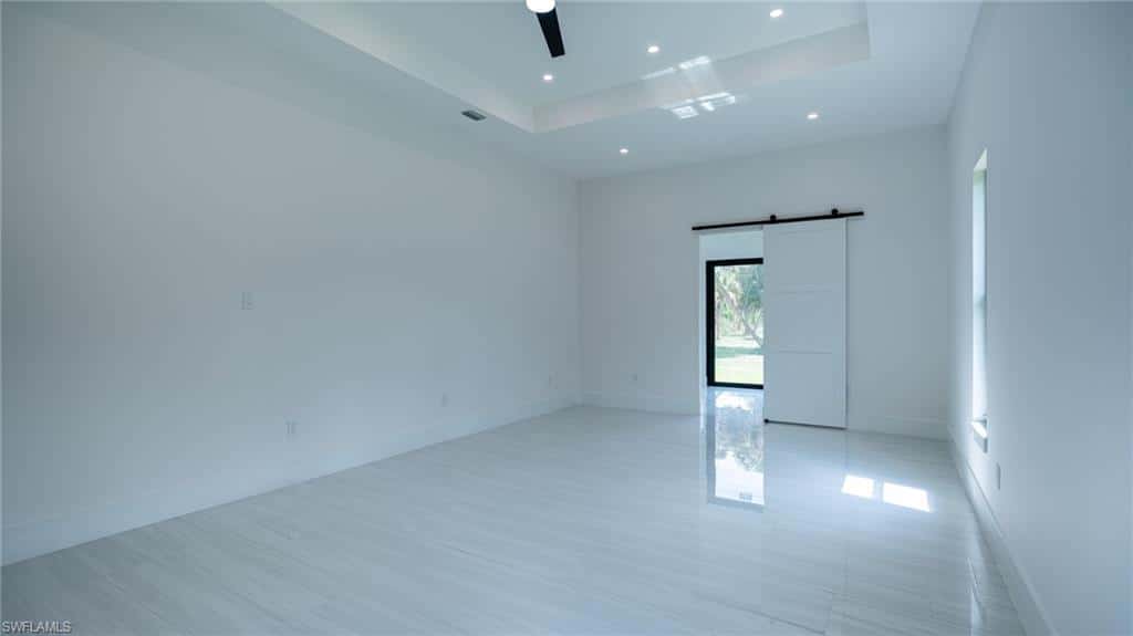 649 Golden Gate Blvd, Naples, photo 32