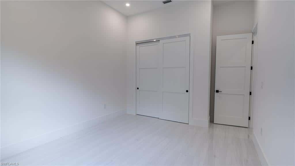 649 Golden Gate Blvd, Naples, photo 24