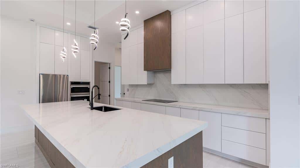649 Golden Gate Blvd, Naples, photo 10