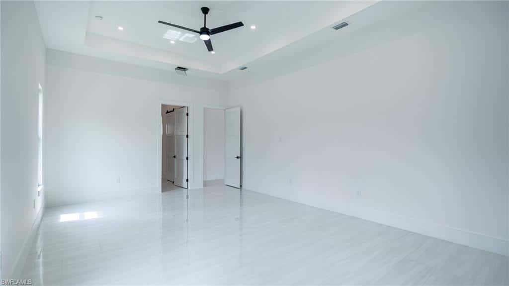 649 Golden Gate Blvd, Naples, photo 33