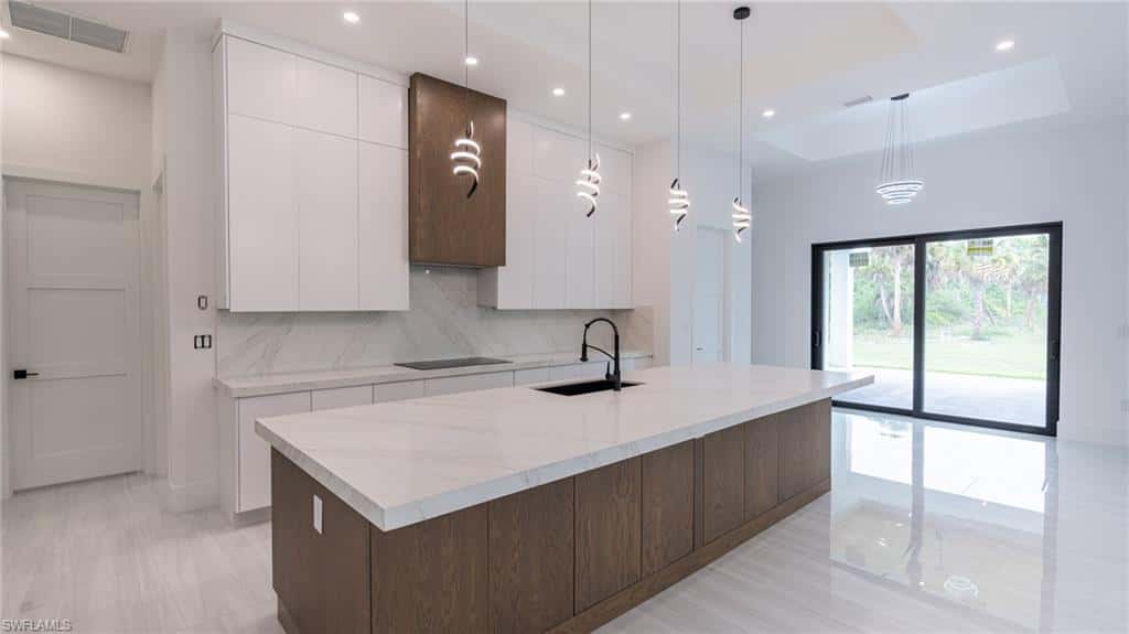 649 Golden Gate Blvd, Naples, photo 15