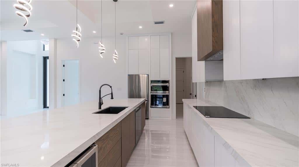 649 Golden Gate Blvd, Naples, photo 11