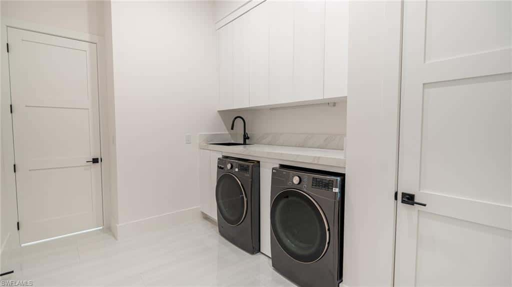 649 Golden Gate Blvd, Naples, photo 29