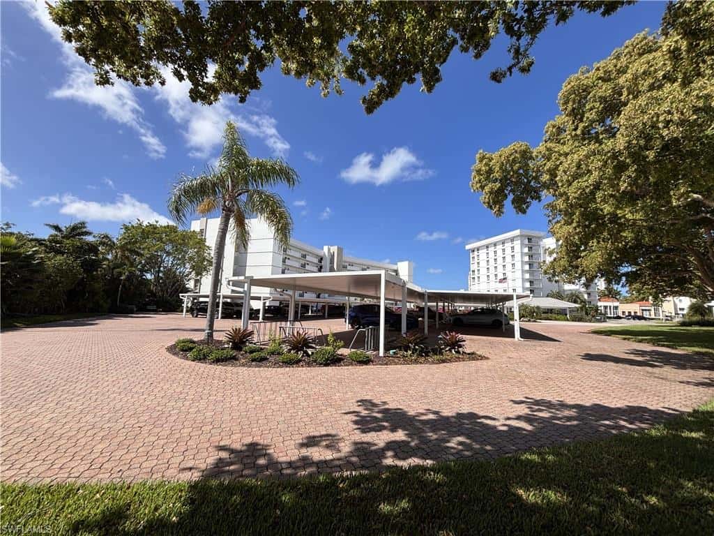 300 Park Shore Dr #1b, Naples, photo 20