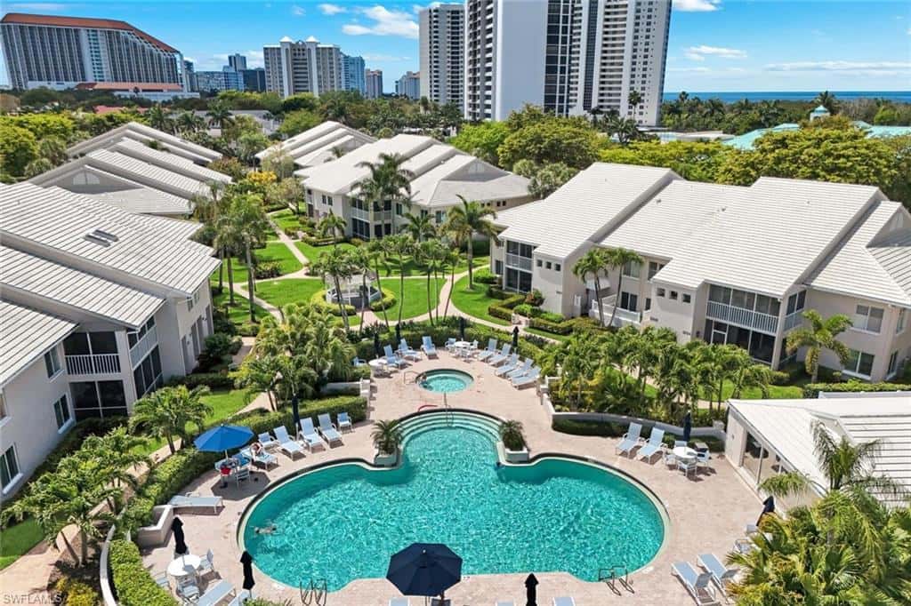 5817 Glencove Dr #402, Naples, photo 26