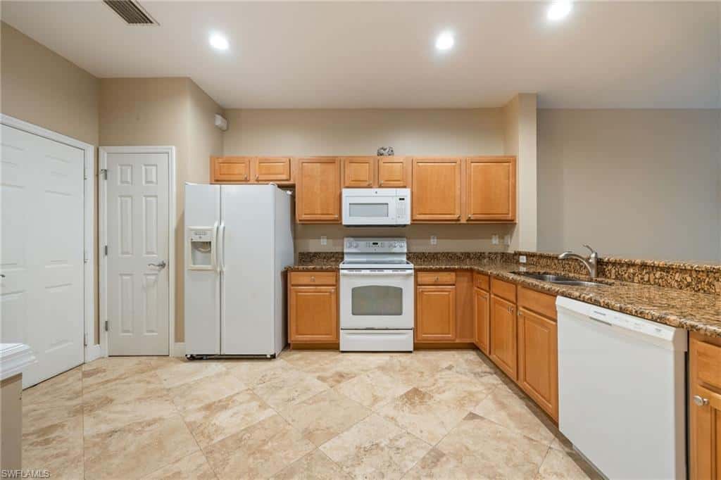 15715 Marcello Cir, Naples, photo 9