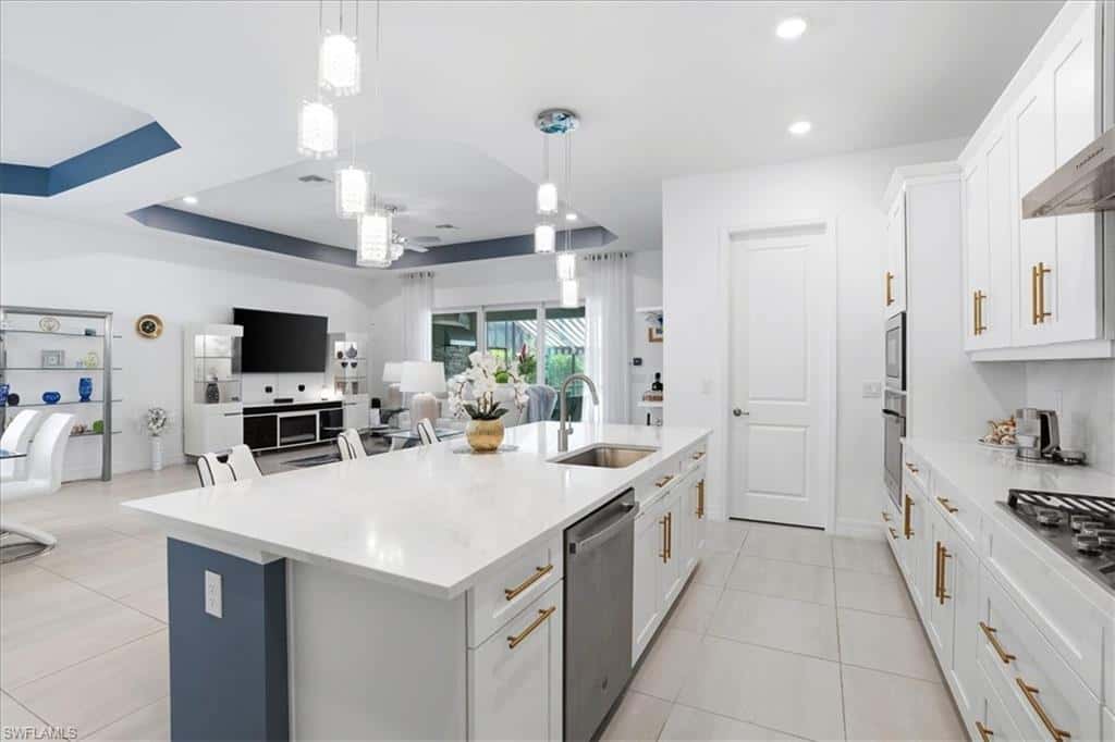 13665 Blue Bay Cir, Fort Myers, photo 9