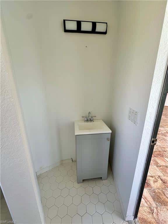 1922 10th Pl, Cape Coral, photo 30