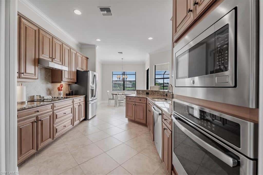 11015 Longwing Dr, Fort Myers, photo 6